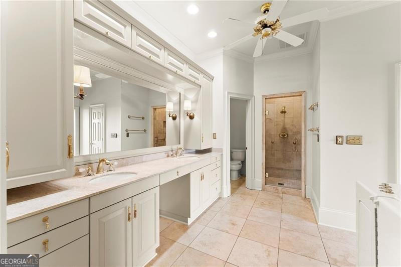 3657 Peachtree Road Atlanta - 25