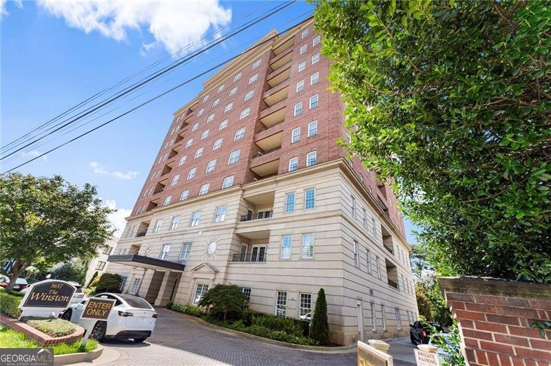 3657 Peachtree Road Atlanta - 52