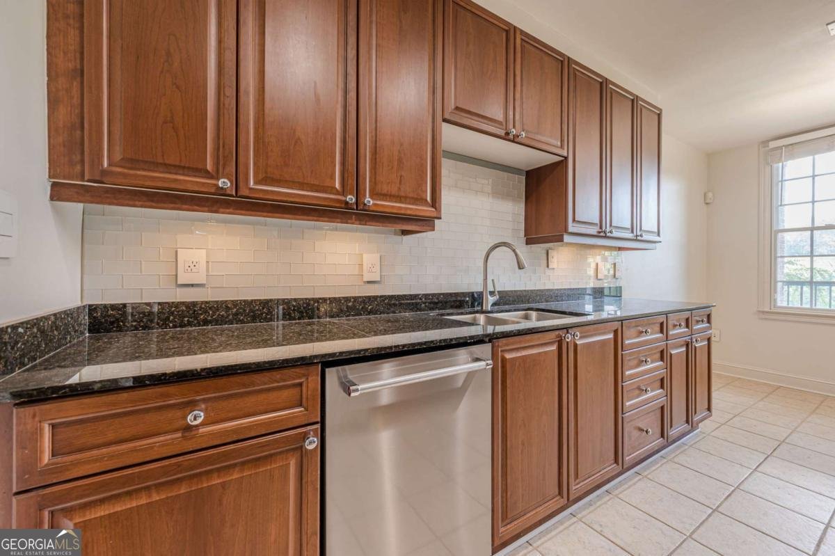 1735 PEACHTREE Street Atlanta - 2