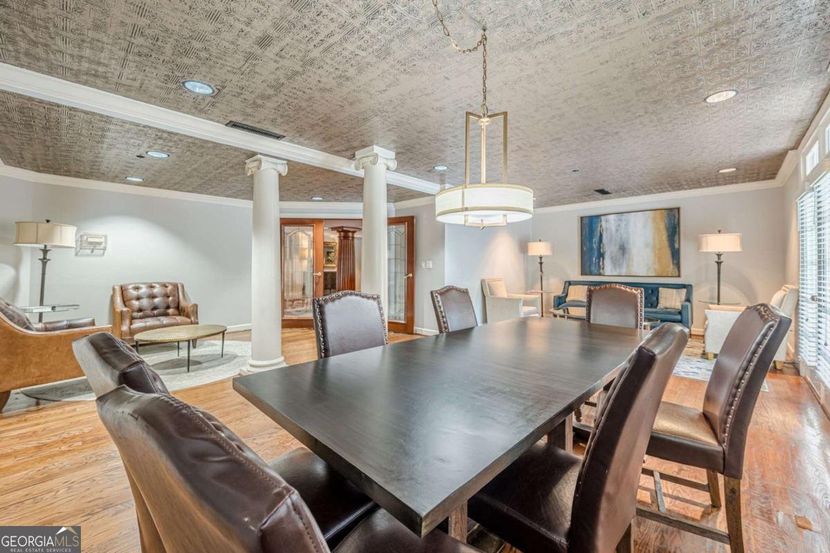 1735 PEACHTREE Street Atlanta - 23