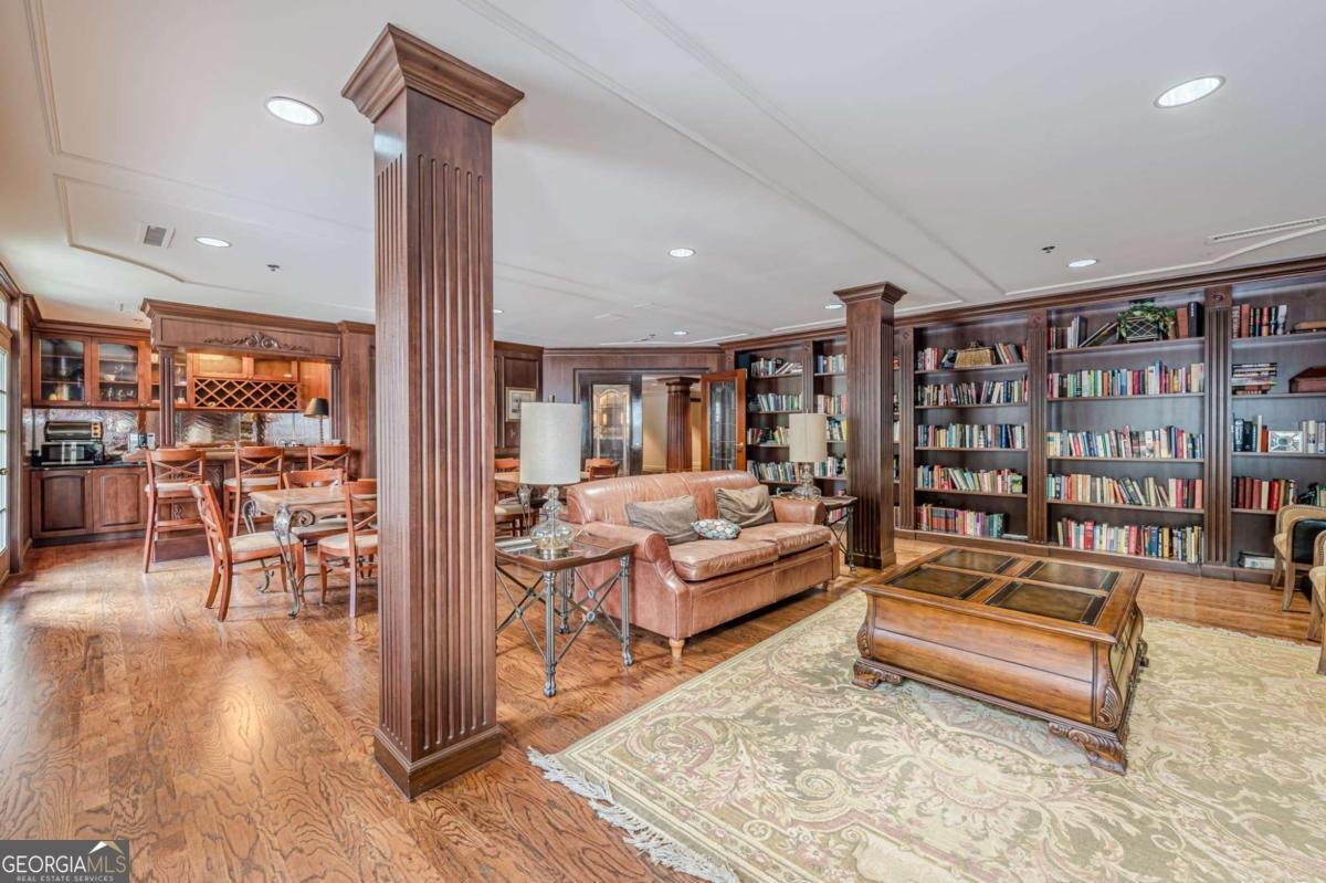1735 PEACHTREE Street Atlanta - 37