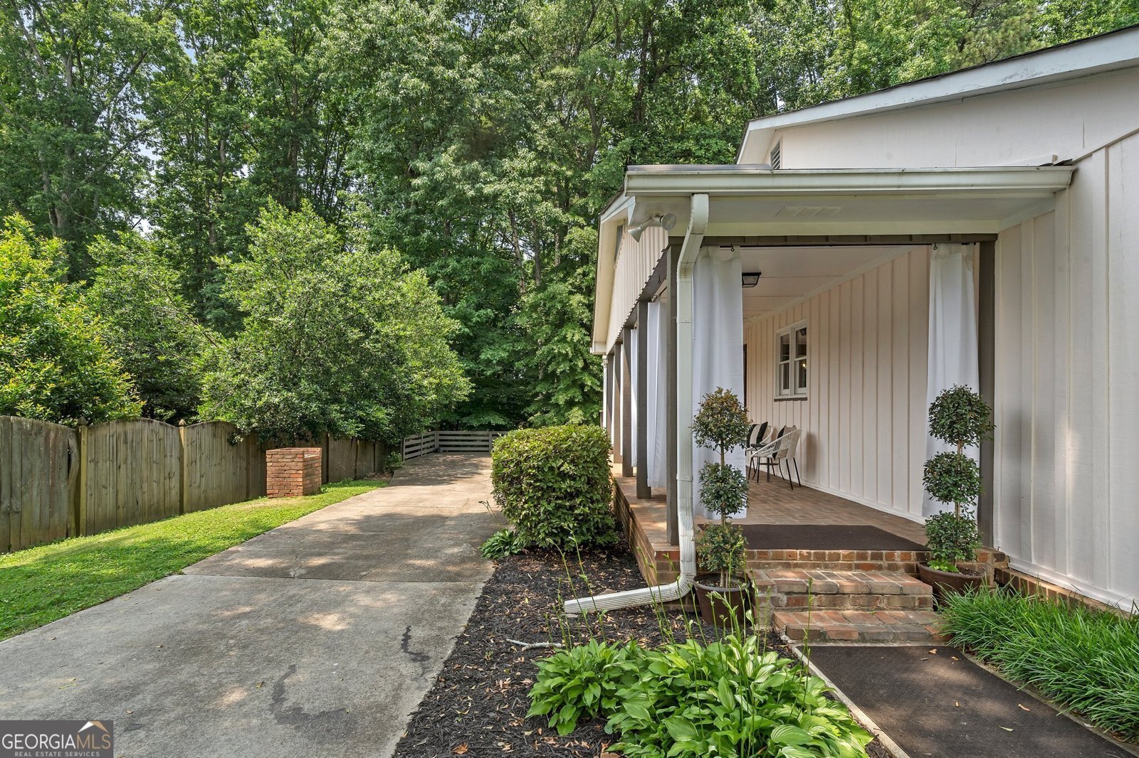 290 Dania Drive Alpharetta - 34