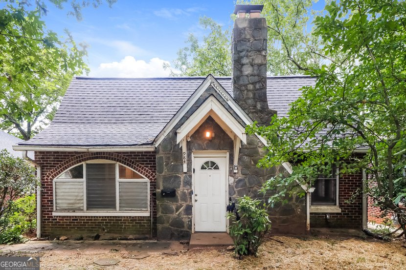 984 Woodbourne Drive Atlanta - 1