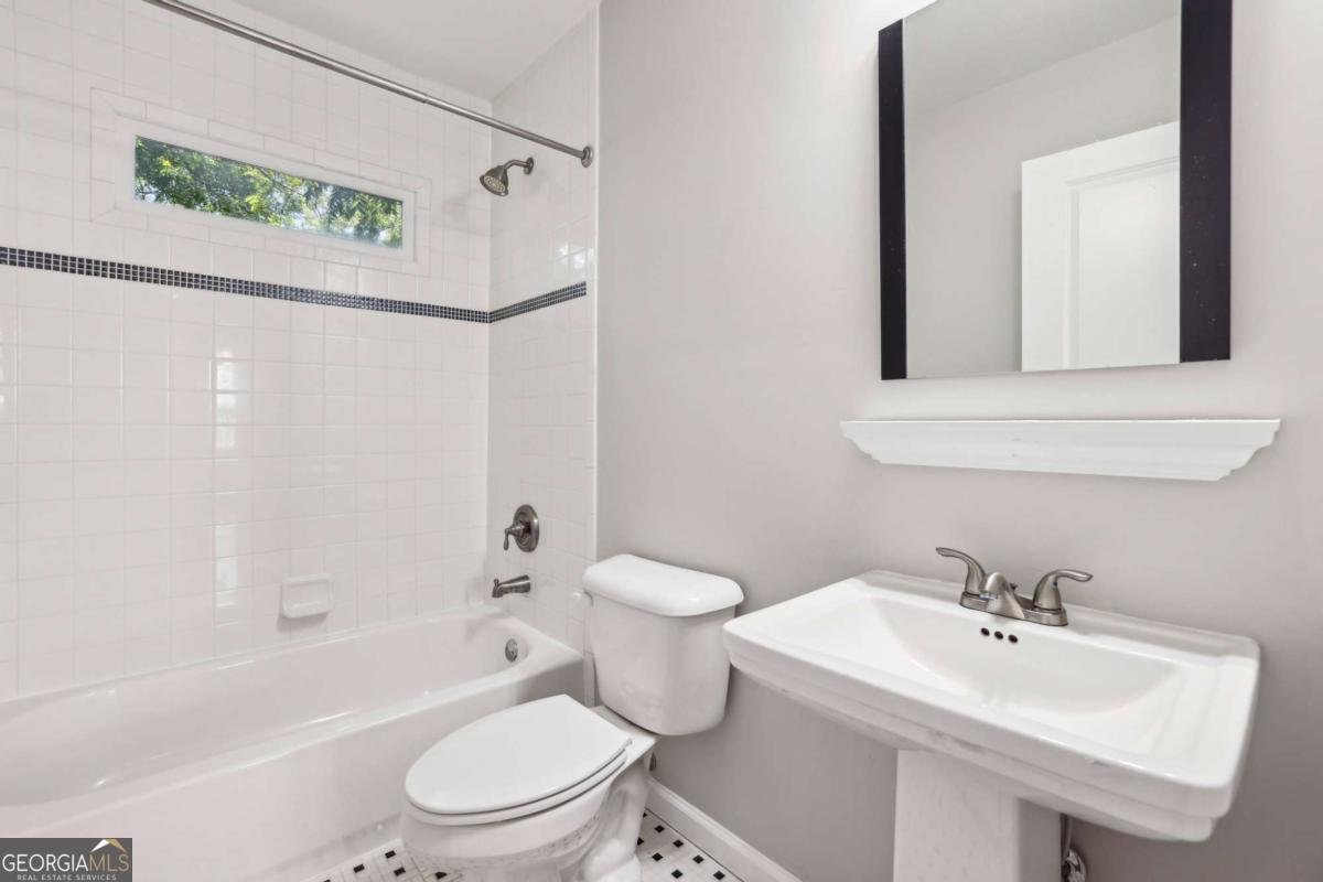 1723 Flat Shoals Road Atlanta - 30