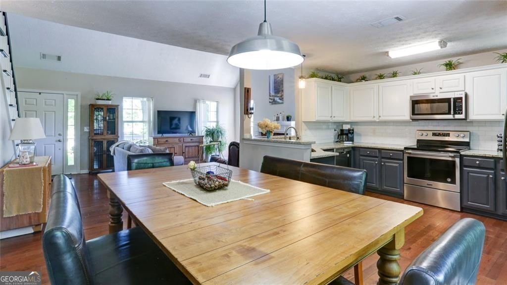 8635 Camberley Way Gainesville - 22