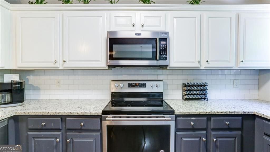 8635 Camberley Way Gainesville - 26