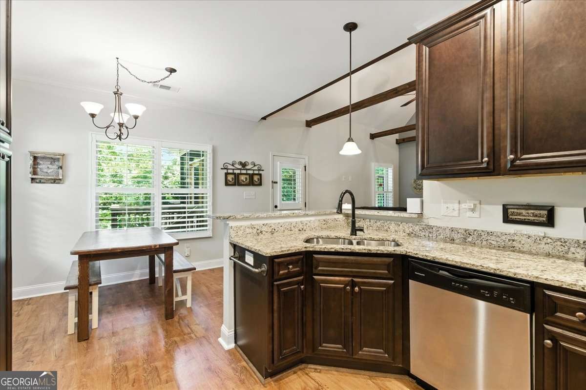 17 Saddle Wood Drive Dallas - 19