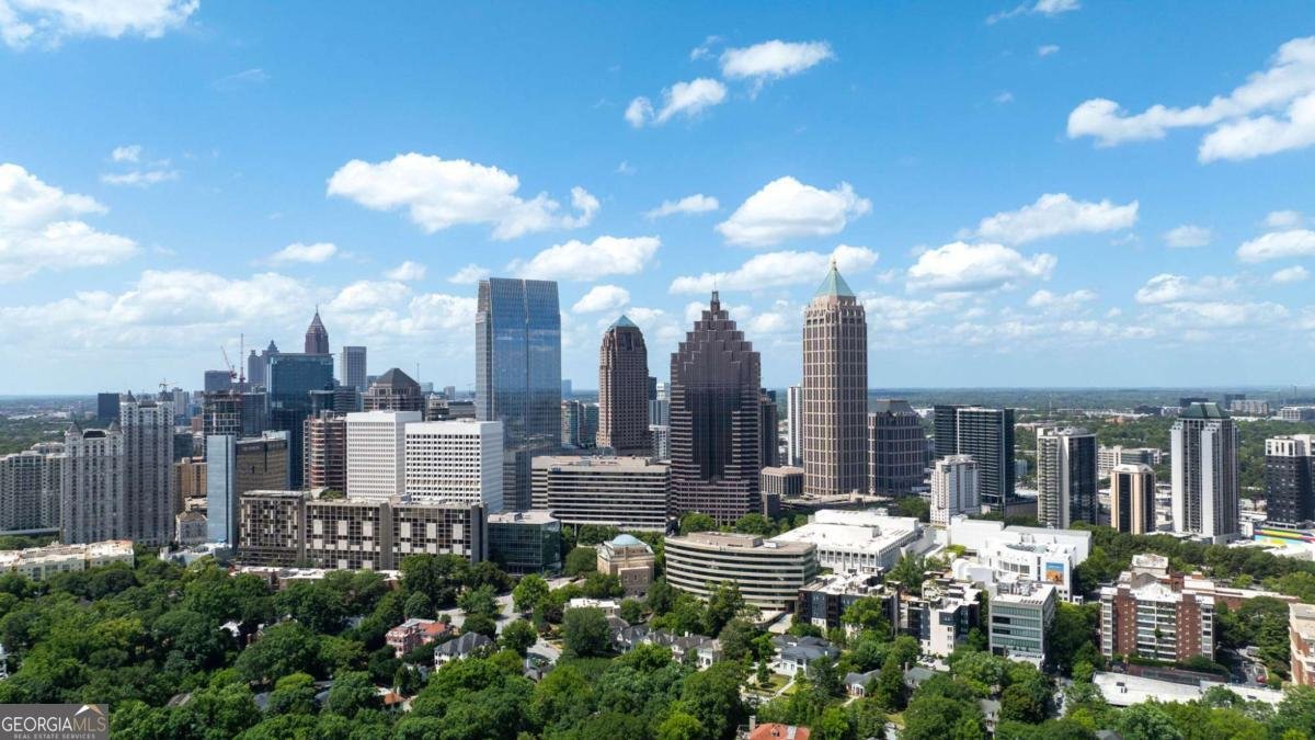 34 PEACHTREE Circle Atlanta - 34