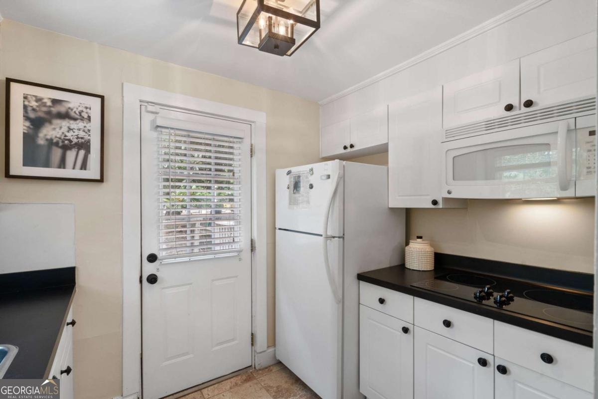 34 PEACHTREE Circle Atlanta - 60