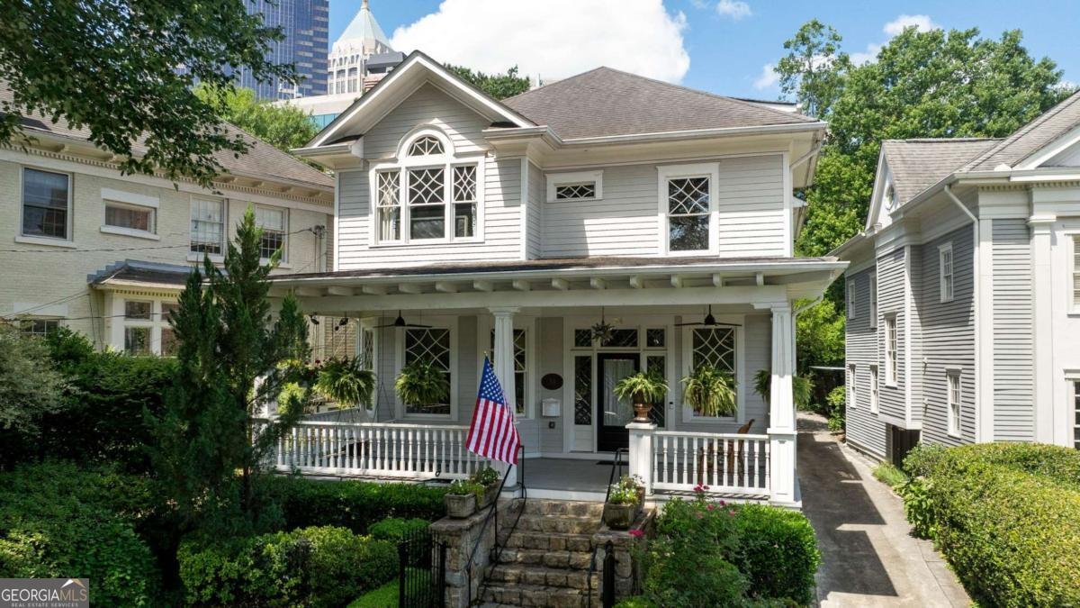 34 PEACHTREE Circle Atlanta - 74