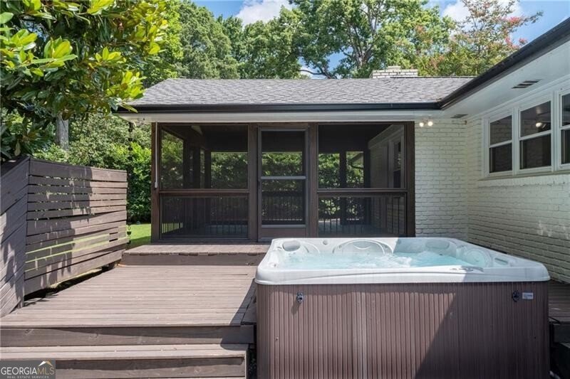 5582 Sherrell Drive Atlanta - 28