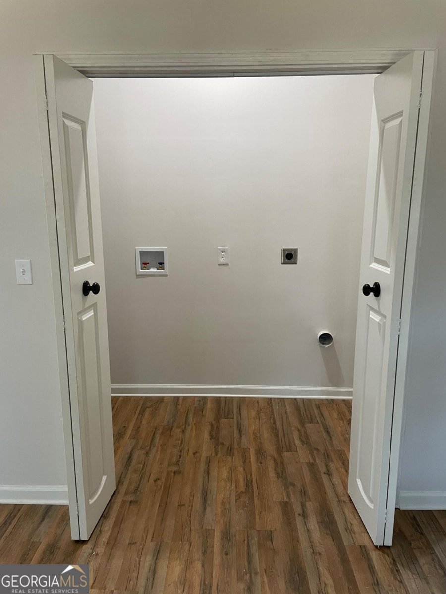 633 Langston Drive Atlanta - 12