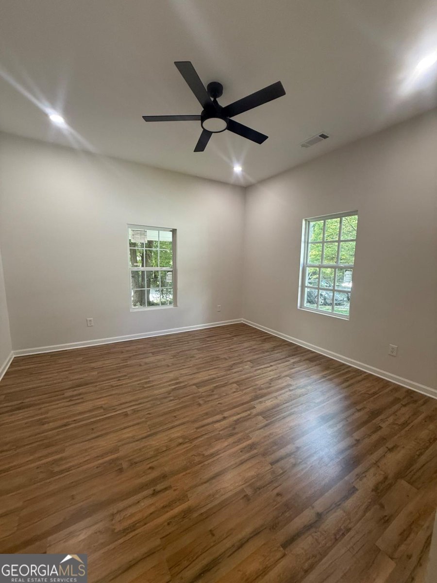 633 Langston Drive Atlanta - 17