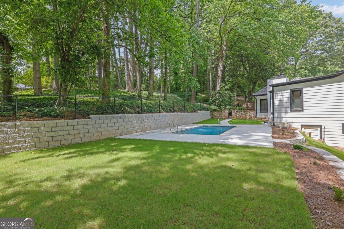 2858 Mornington Drive Atlanta - 35