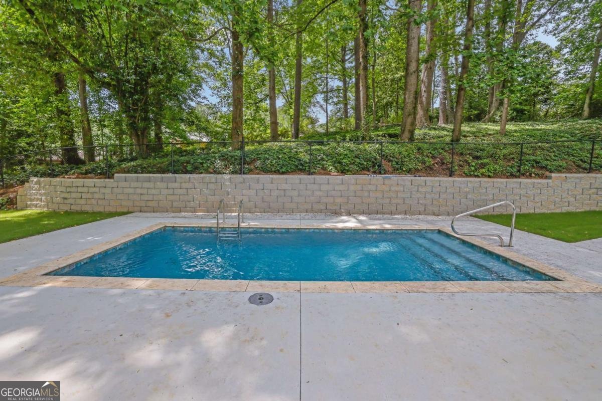2858 Mornington Drive Atlanta - 37
