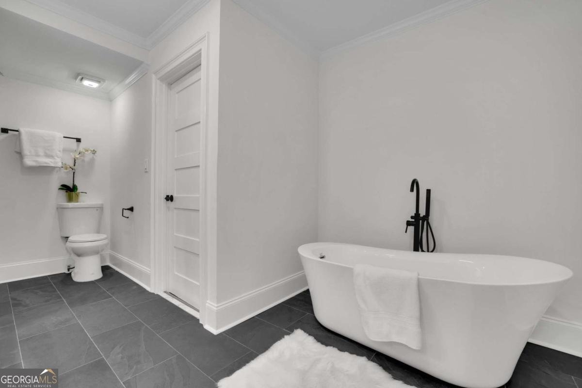 2858 Mornington Drive Atlanta - 60