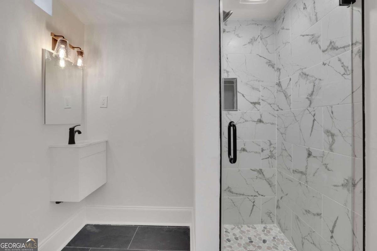 2858 Mornington Drive Atlanta - 74