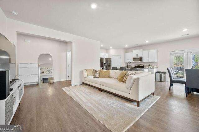 5184 Barberry Avenue Oakwood - 5