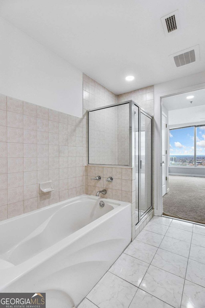 3338 Peachtree Road Atlanta - 25