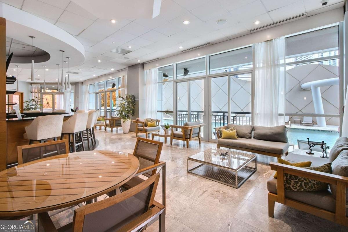 3338 Peachtree Road Atlanta - 33