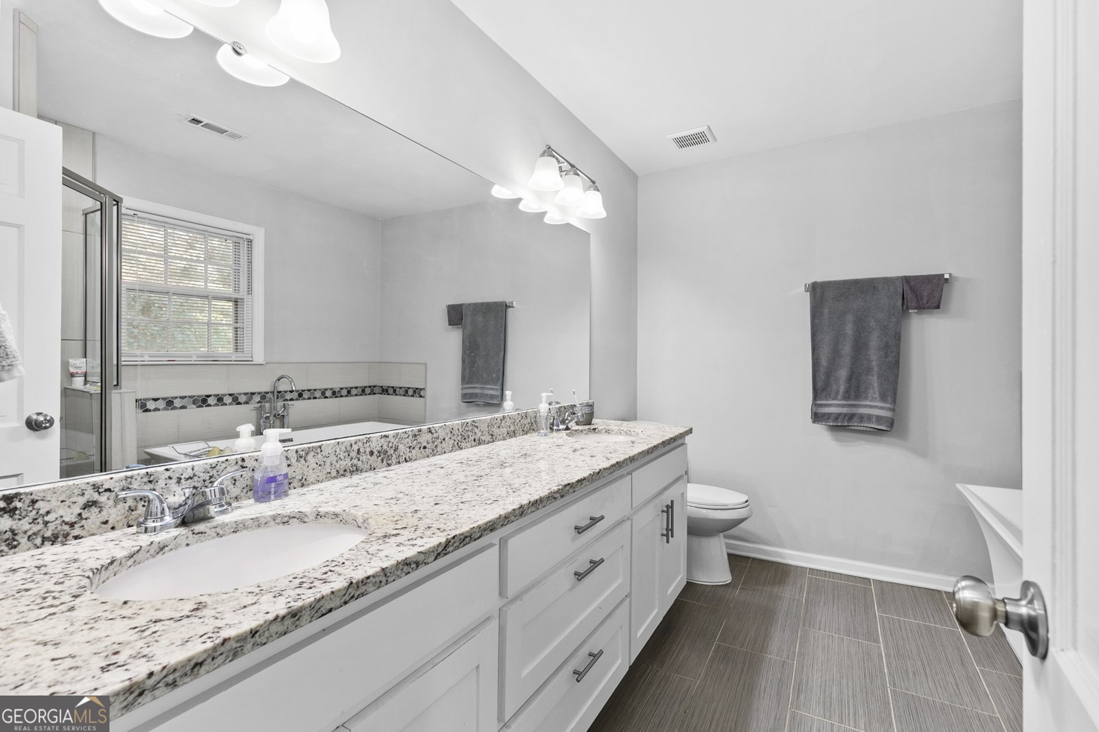 3350 Old Fairburn Road Atlanta - 31