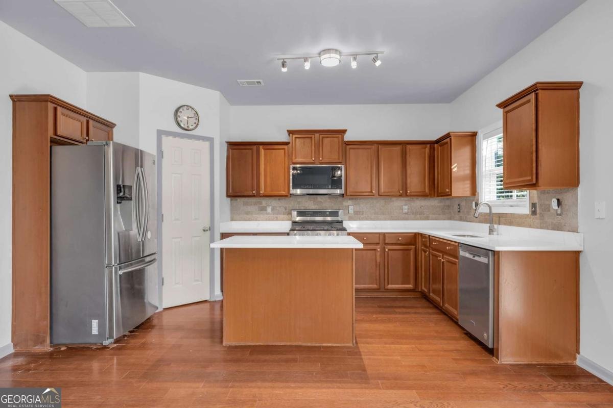 6126 Barker Landing Sugar Hill - 8