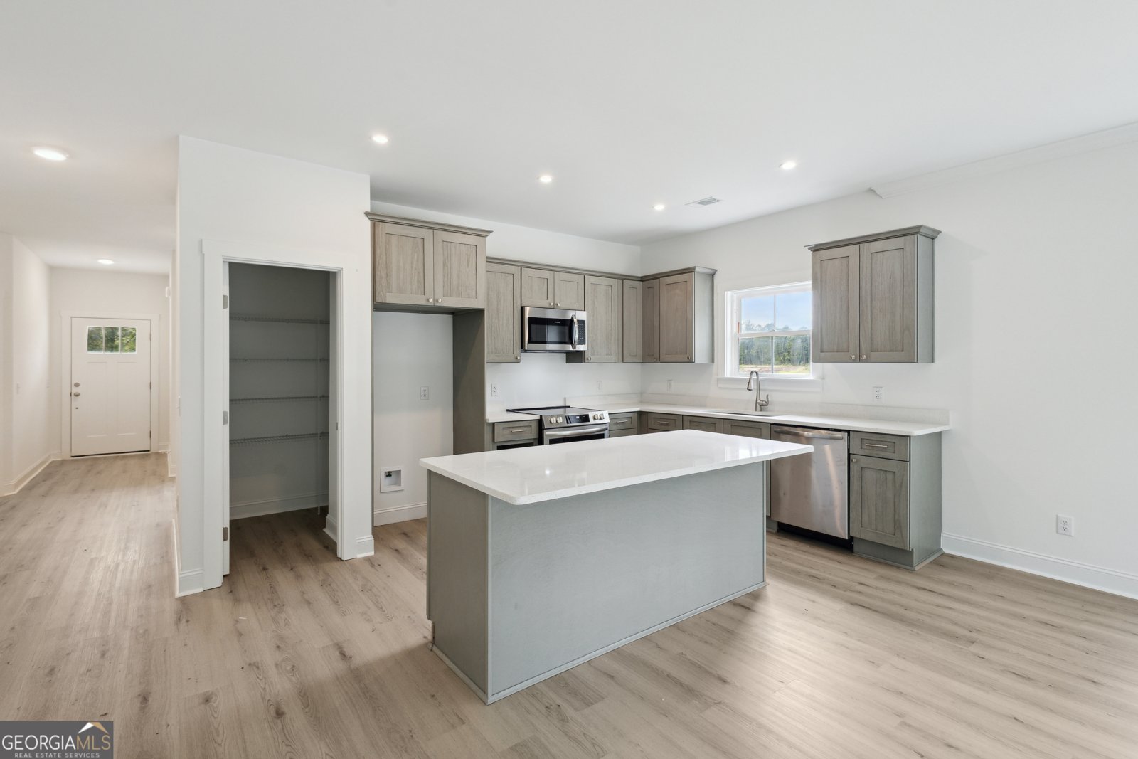 1044 Cottage Way Darien - 3