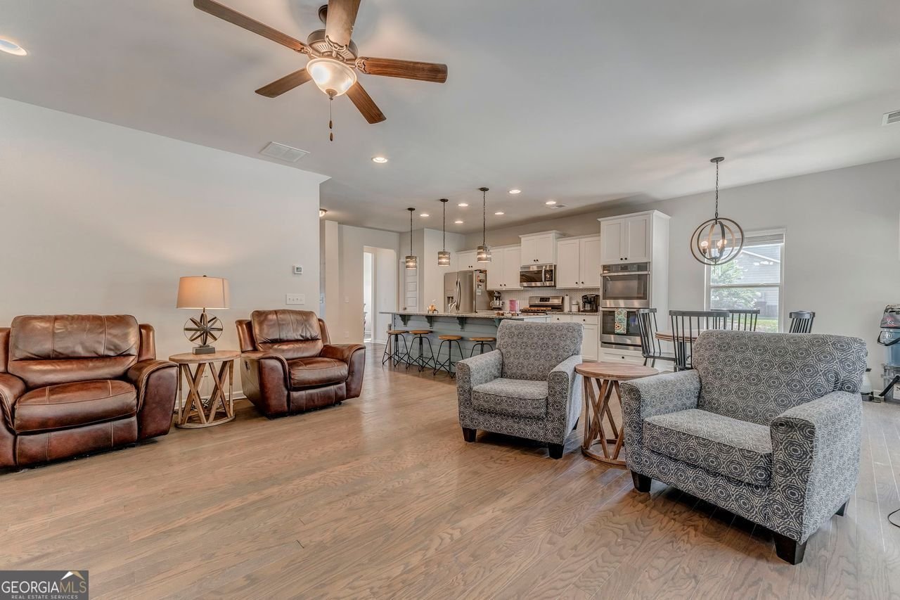 405 BENSTONE Drive Calhoun - 24
