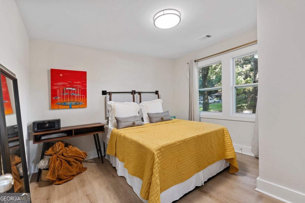 2566 Connally Drive Atlanta - 23