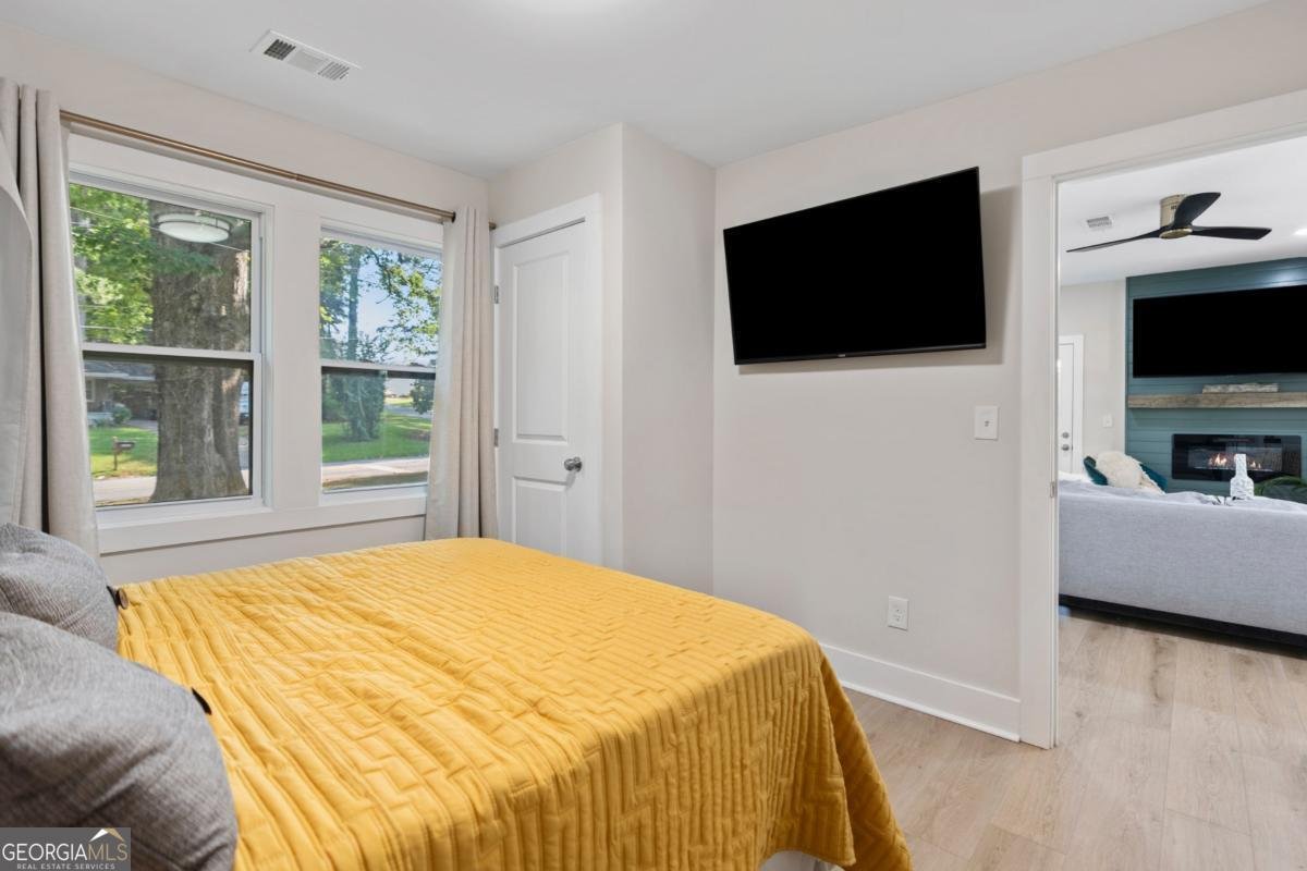 2566 Connally Drive Atlanta - 24
