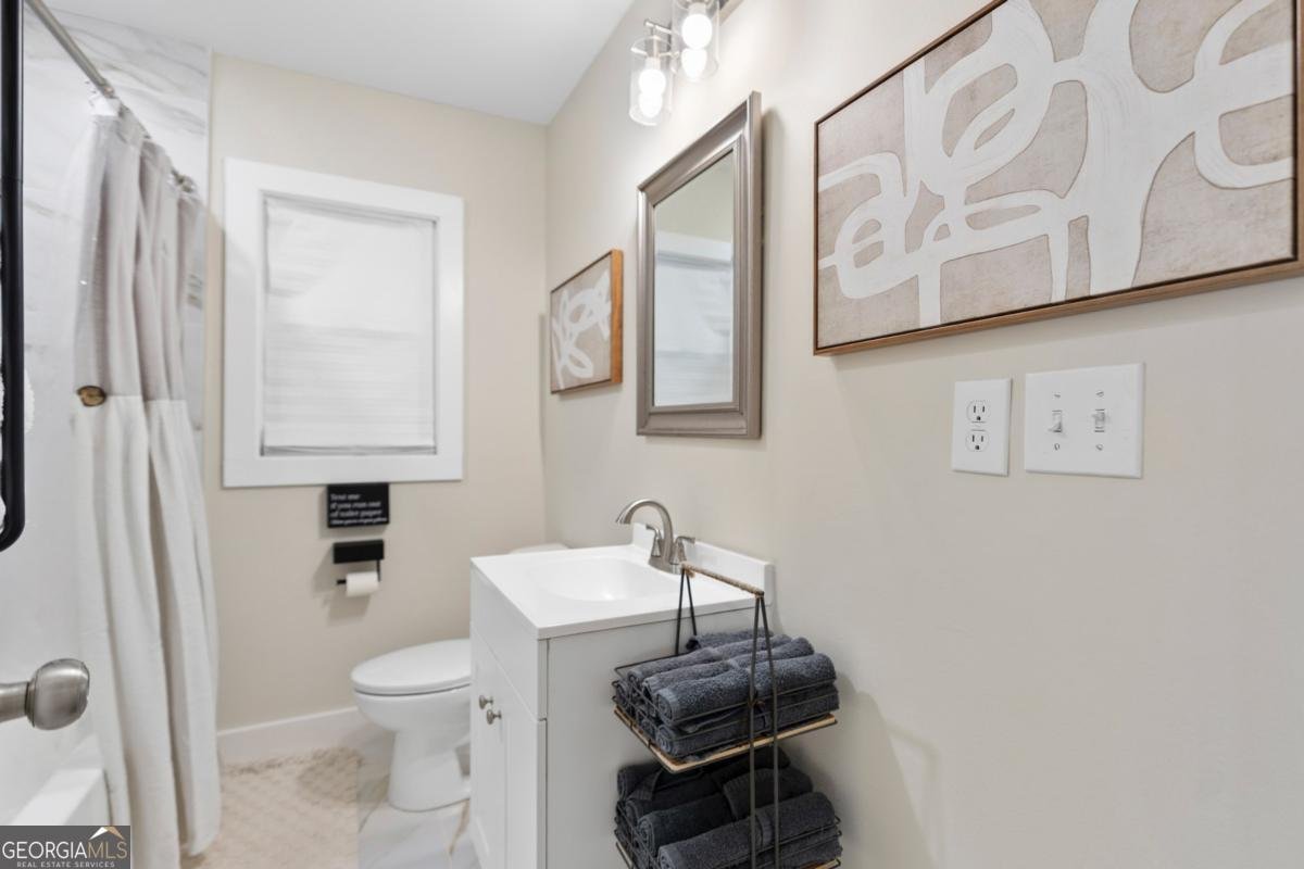 2566 Connally Drive Atlanta - 25