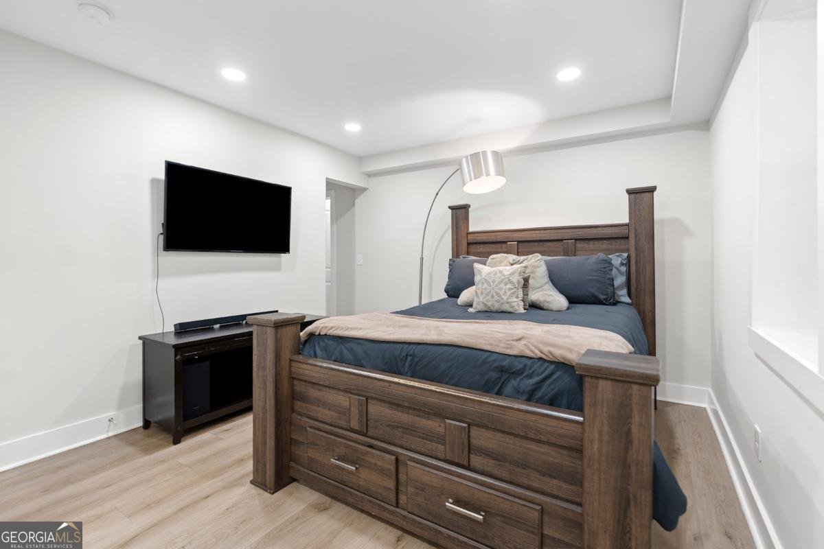 2566 Connally Drive Atlanta - 27