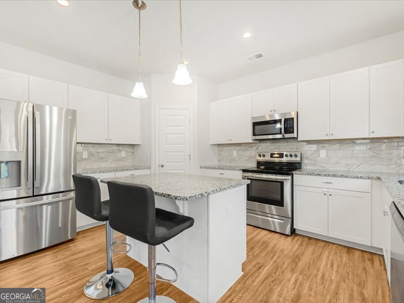 1083 LYNDHURST BETHLEHEM - 3
