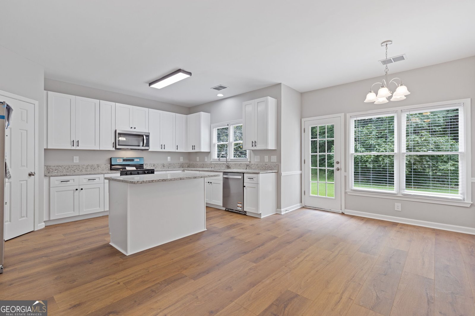 9665 Knollcrest Boulevard Alpharetta - 16