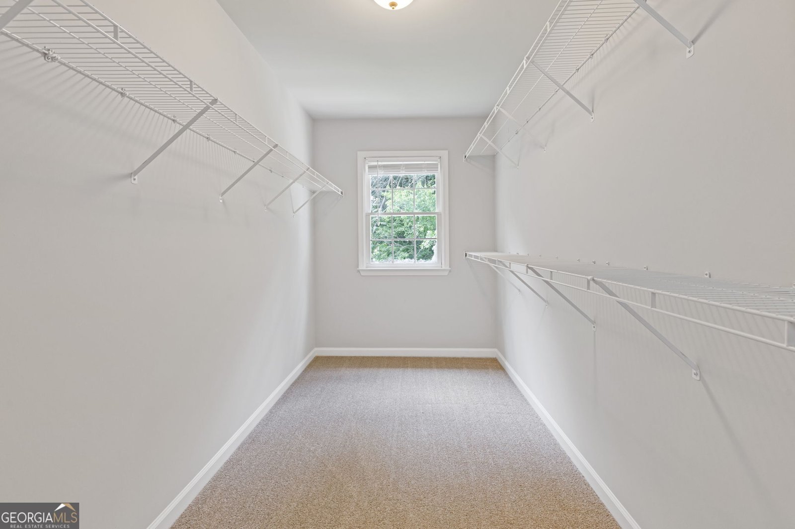 9665 Knollcrest Boulevard Alpharetta - 33