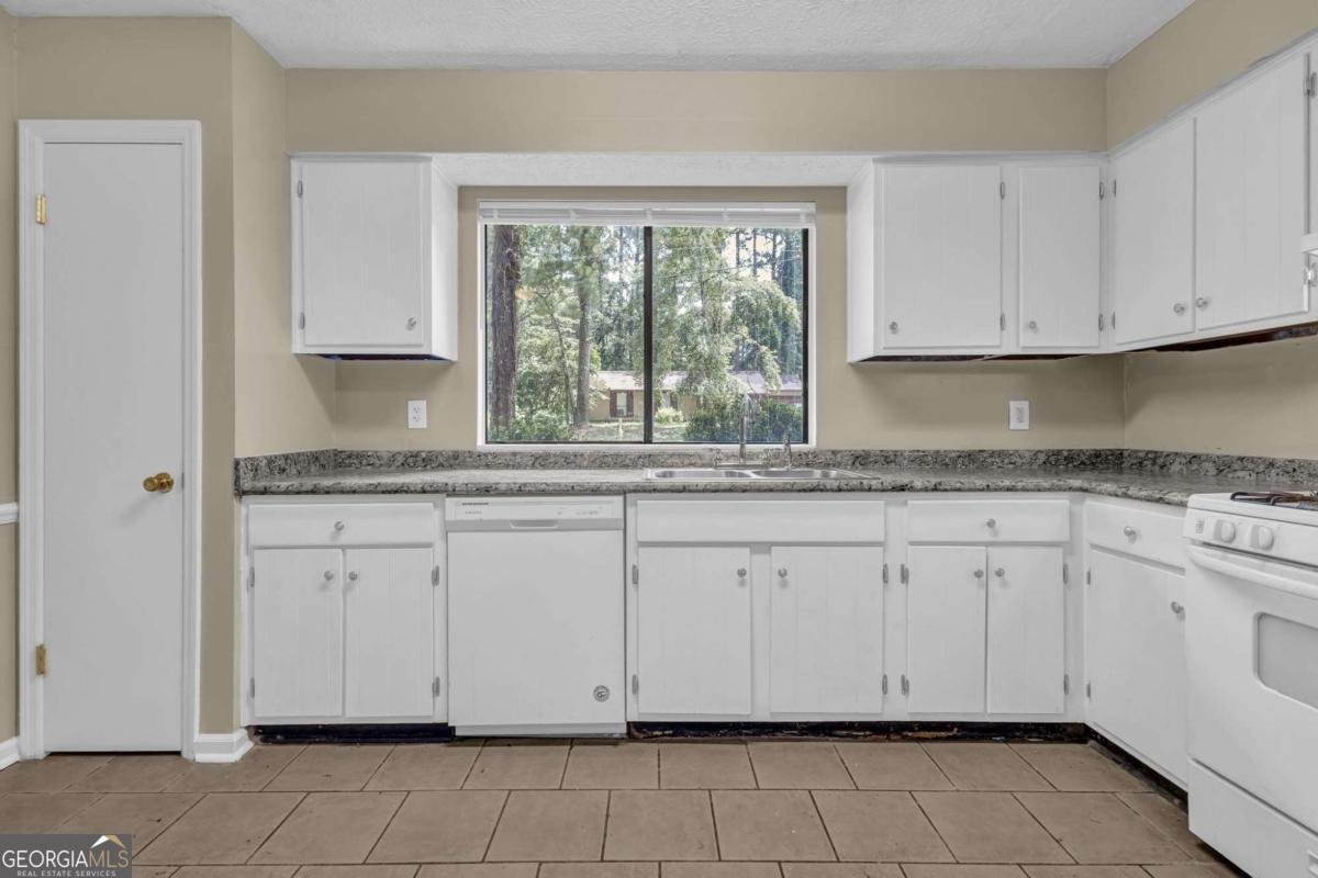 59 Burnham Circle Jonesboro - 34