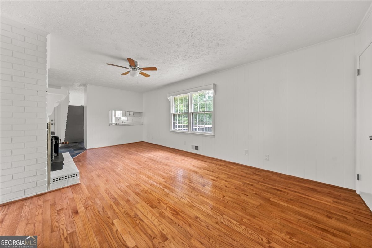 4415 Holiday Heights Drive Oakwood - 3