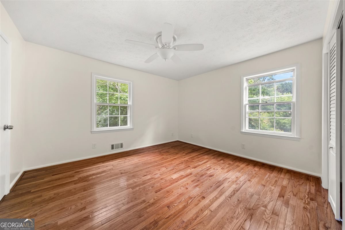 4415 Holiday Heights Drive Oakwood - 9