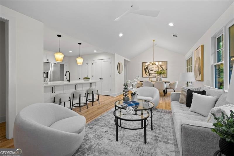 561 SCOTT Circle Decatur - 3