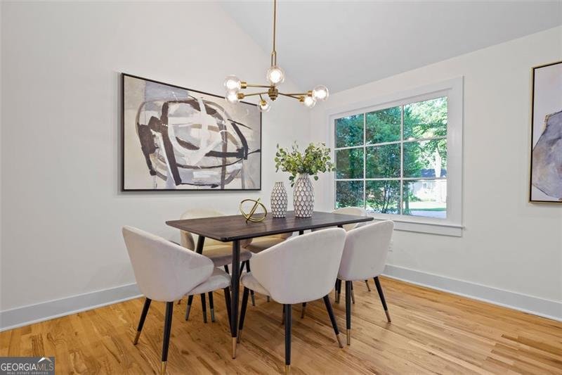 561 SCOTT Circle Decatur - 5