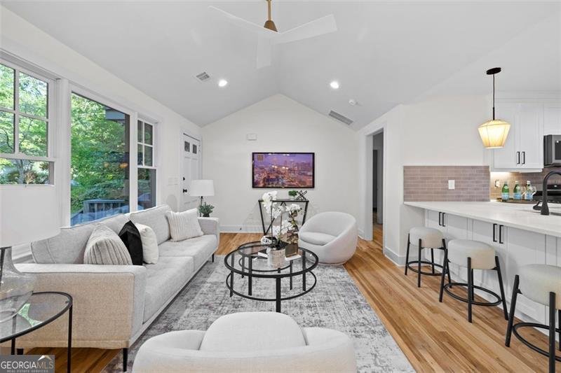 561 SCOTT Circle Decatur - 6