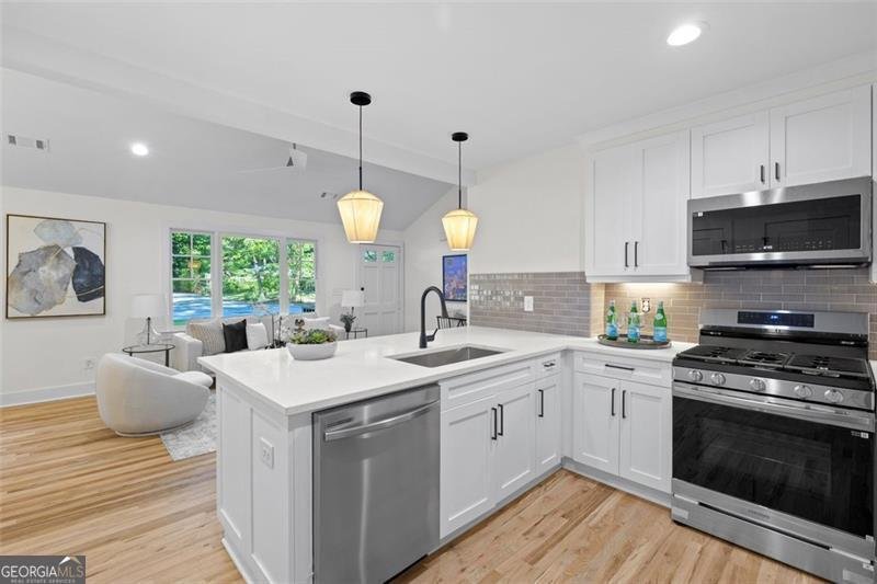 561 SCOTT Circle Decatur - 8