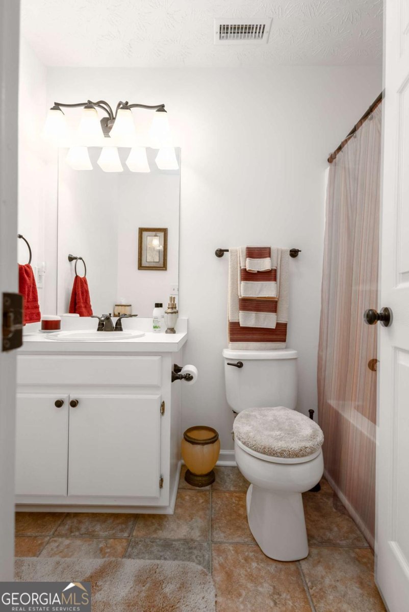 3243 Navajo Circle Gainesville - 27