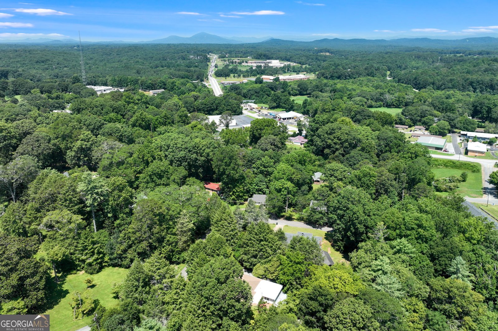 701 Wildwood Circle Clarkesville - 28