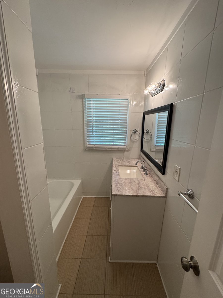 2967 Sylvan Road East Point - 12