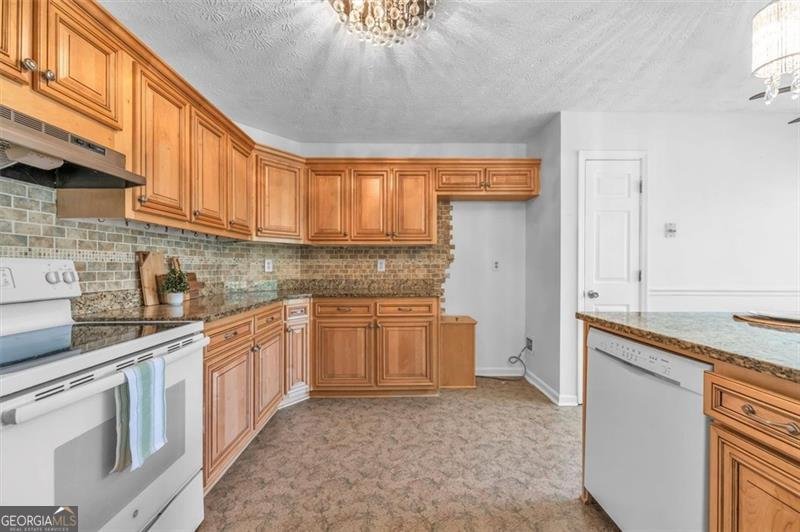 1350 Summer Lake Loganville - 25