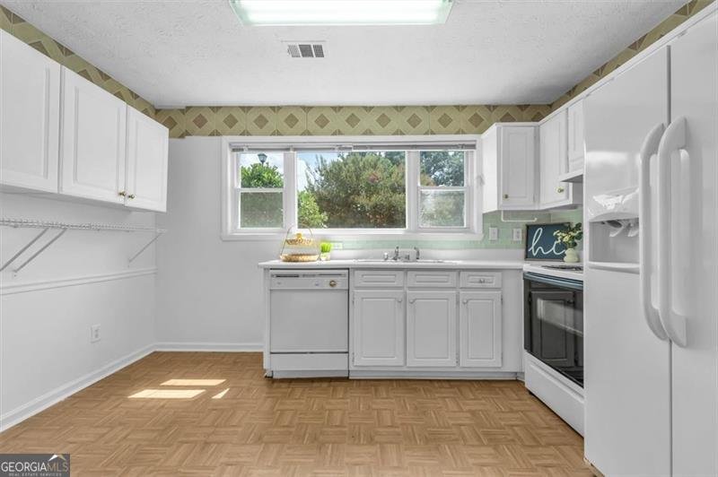 1350 Summer Lake Loganville - 40