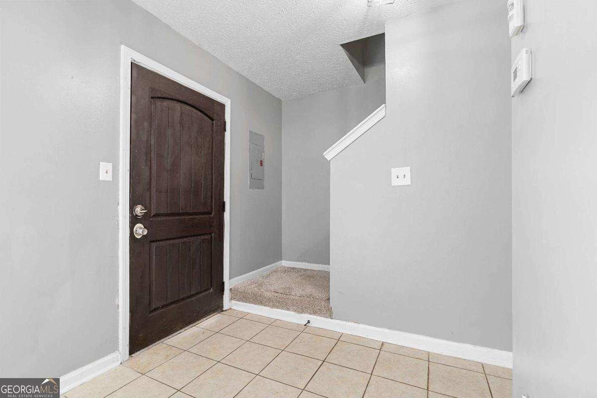 7220 Crestside Drive Austell - 2