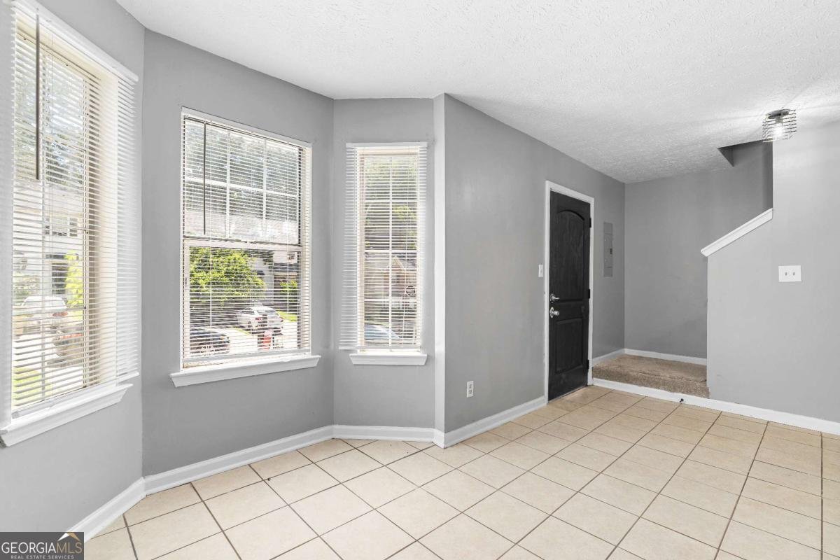 7220 Crestside Drive Austell - 3