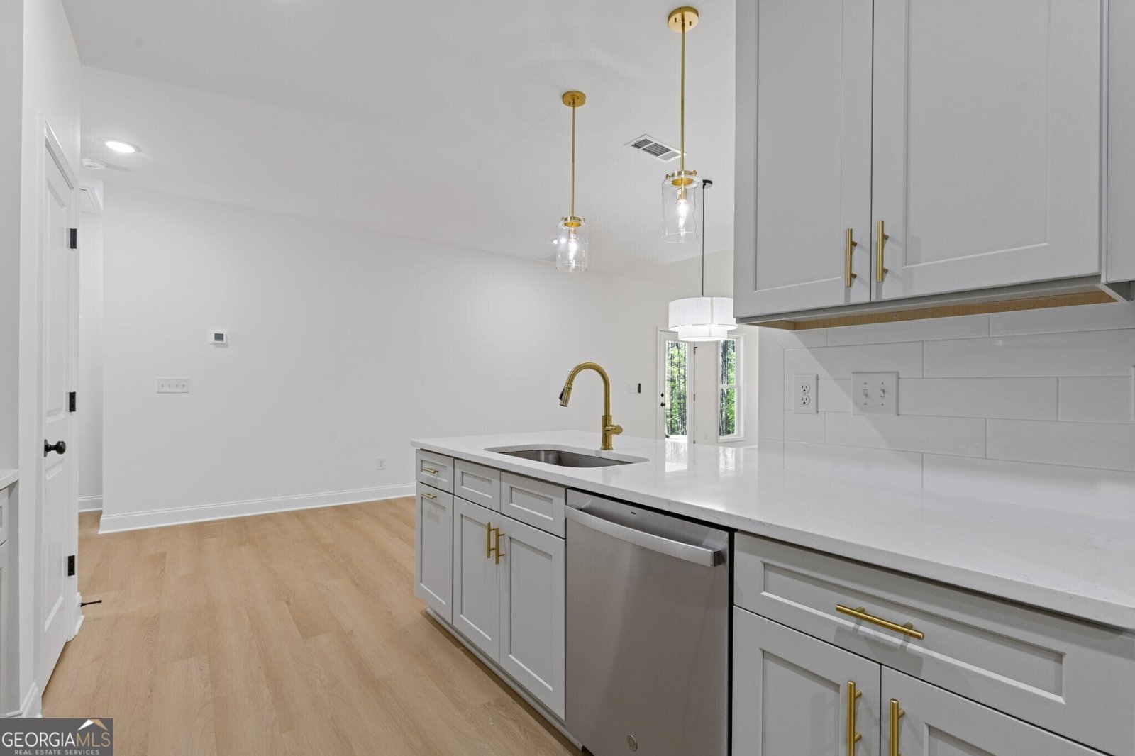 1408 Campbell Road Covington - 7